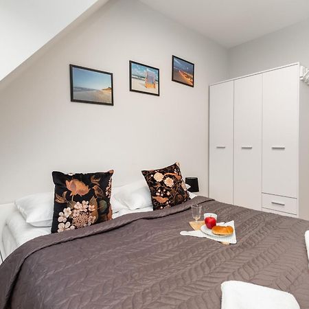 Apartamenty Kolo Brzegu By Noclegi Renters Kołobrzeg Exteriör bild